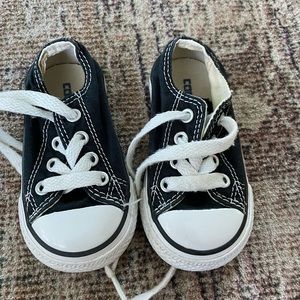 Converse (size 4c)
